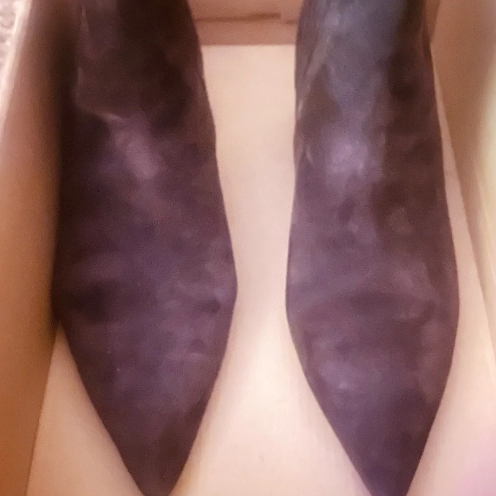 Chocolate brown suede Veronica beard Ankle Boots! - Picture 3 of 10